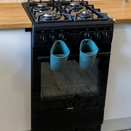 Apartment Glogowska Spacious By Bookinghost