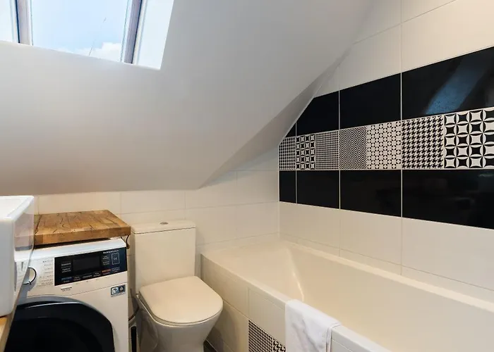 Glogowska Spacious By Bookinghost * Poznan