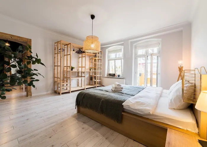 Glogowska Spacious By Bookinghost Apartment Poznan