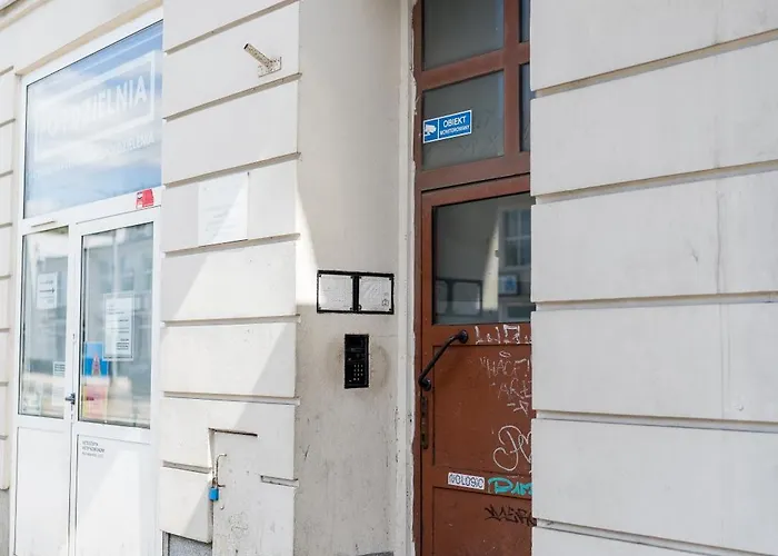 Apartment Glogowska Spacious By Bookinghost *